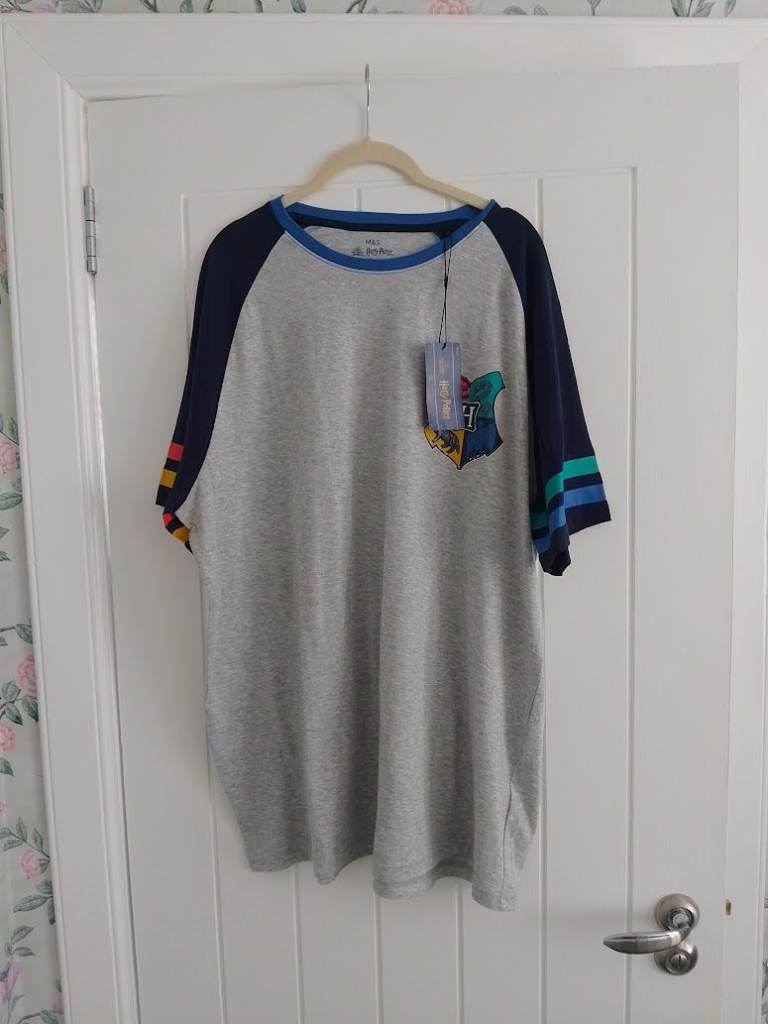 NEW MENS HOGWARTS PYJAMAS-XXL ( PROCEEDS TO GUIDE DOGS )