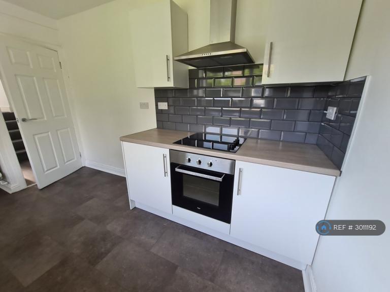 3 bedroom house in Culfor Road, Loughor, Swansea, SA4 (3 bed) (#3011192)