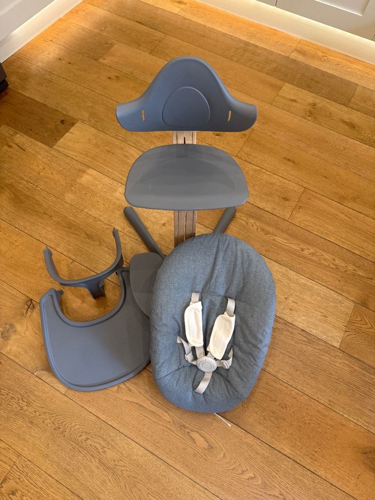 Nomi High chair + accessories