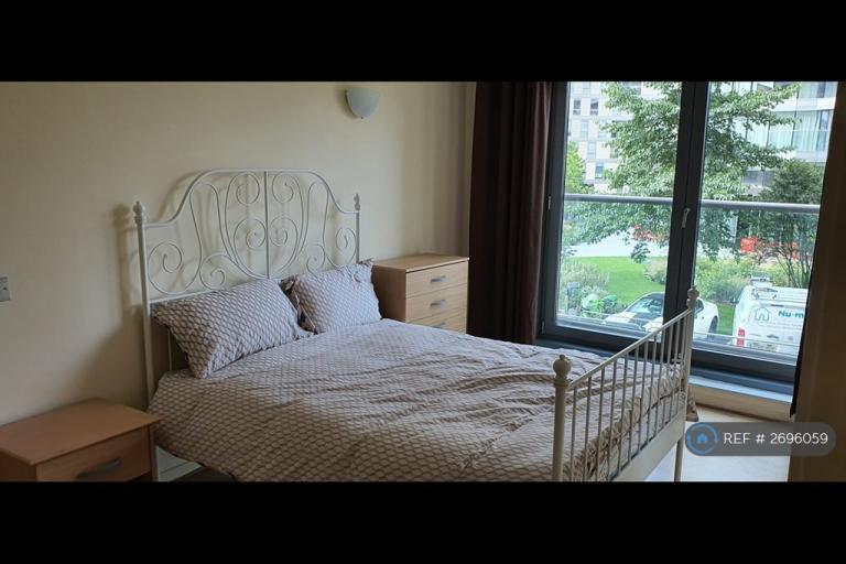 1 bedroom in New Providence Wharf, London, E14 (#2696059)