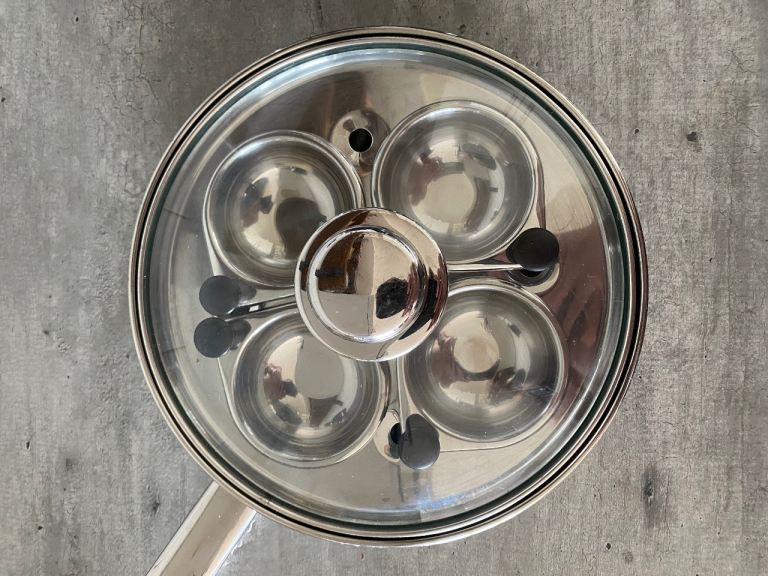 Stainless Steel Frying Pan with Removable 4 Egg Poachers & Lid 8.5 Inches Wide.
