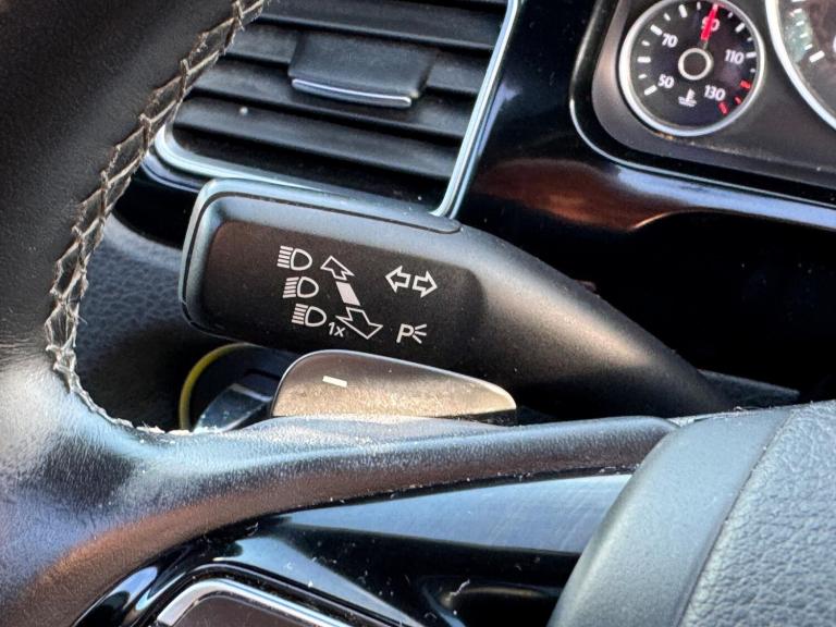 2015 Volkswagen Touareg 3.0 V6 TDI BlueMotion Tech 262 R-Line 5dr Tip Auto ESTATE DIESEL Automatic