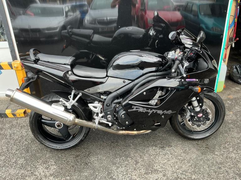 Triumph Daytona 955
