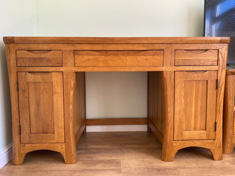 Solid oak desk