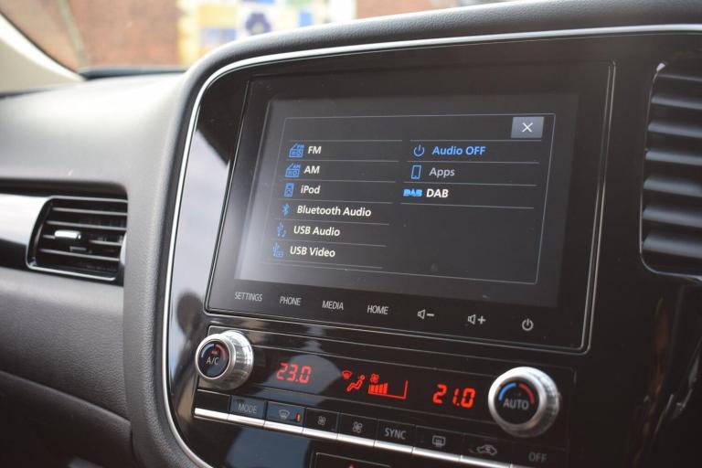 2020 Mitsubishi Outlander 2.0 MIVEC Design CVT 4WD Euro 6 (s/s) 5dr ESTATE Petrol Automatic