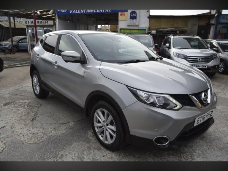 2016 Nissan Qashqai 1.2 DiG-T N-Connecta 5dr Xtronic PETROL AUTO SAT NAV HATCHBACK Petrol Automatic