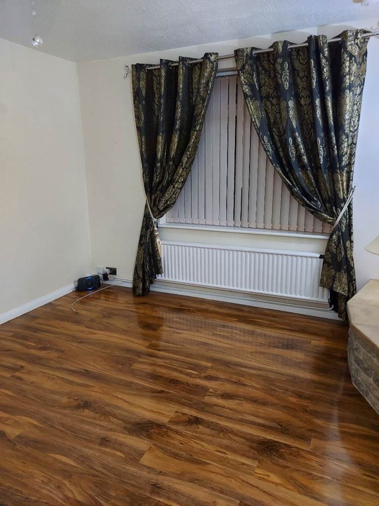 Double furnished room to rent,clean and tidy