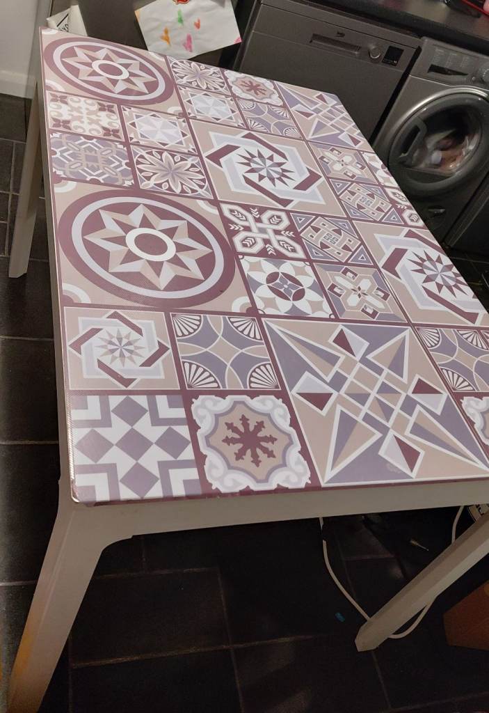 Free table, 2 chairs and bench