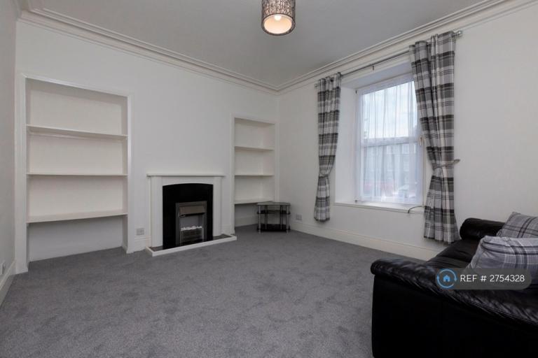 1 bedroom flat in Broomhill Road, Aberdeen, AB10 (1 bed) (#2754328)