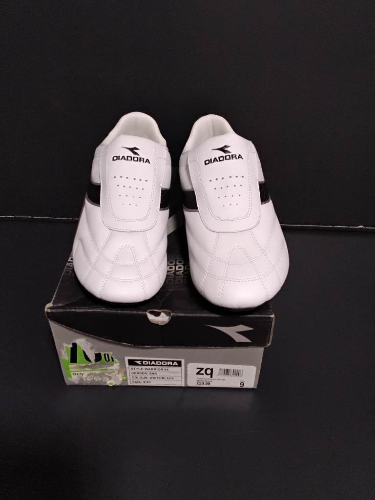 Diadora trainers size 9