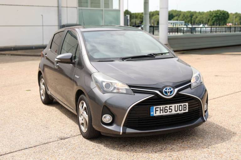 Toyota Yaris 1.5 Hybrid Icon 5dr CVT Petrol