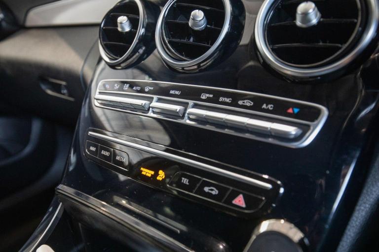  Mercedes-Benz C Class 2.0 C220d Sport Saloon 4dr Diesel G-Tronic+ Euro 6 (s/s) (194 ps) **Heated...