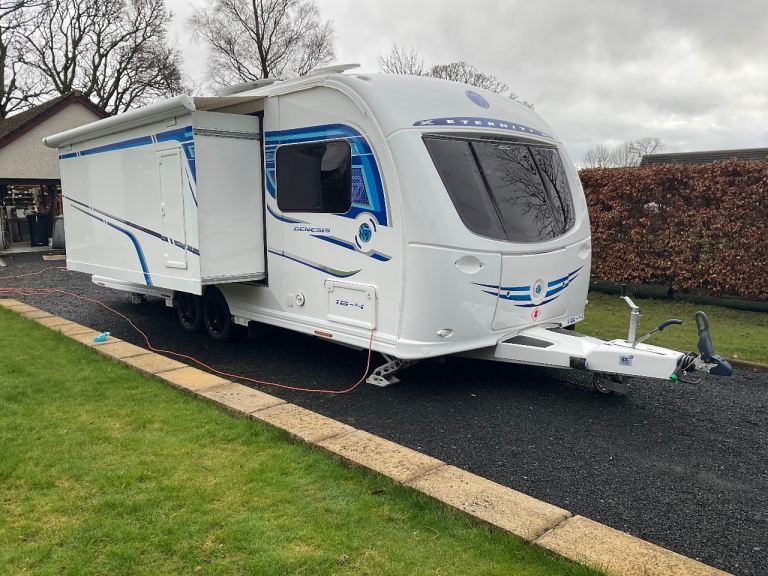 Eterniti Genesis IB4 2013 Slideout caravan