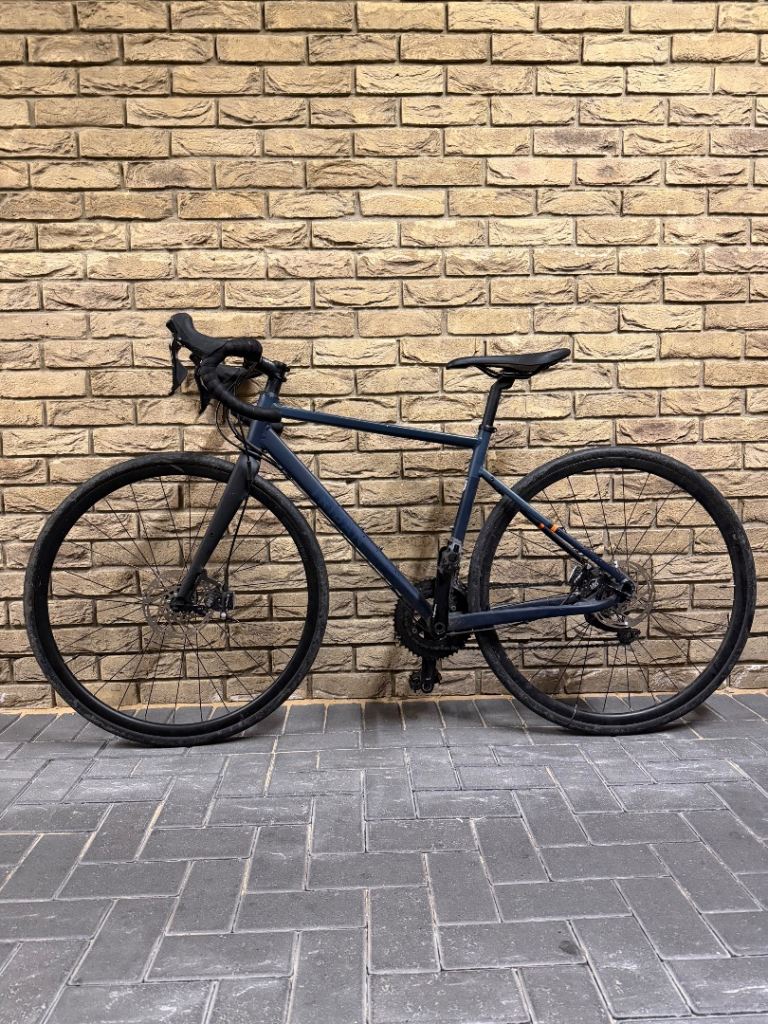 Triban Rc520 road bike with carbon forks cannondale Specialized trek giant full suspension mountain
