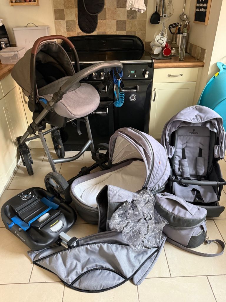Venicci full travel system 