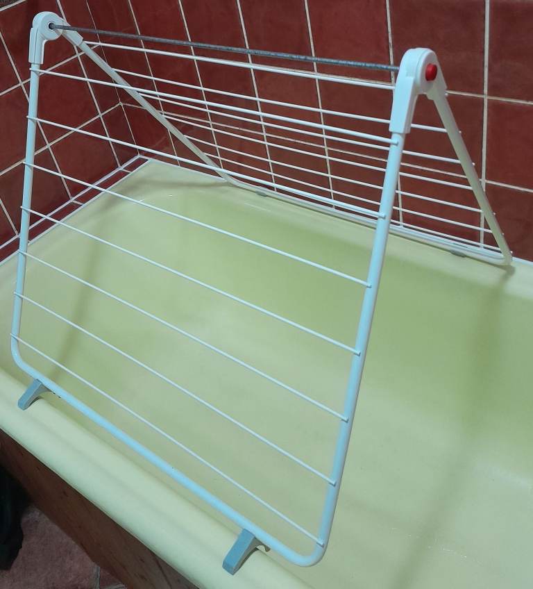 Over-bath etc folding clothes dryer/airer 155x60cm, 14 rungs