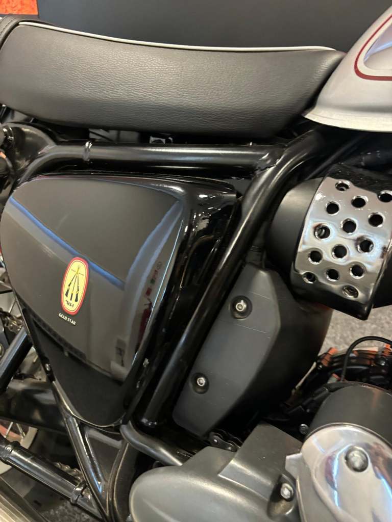 BSA Gold Star 650cc Classic Motorcycle Silver Sheen Legacy