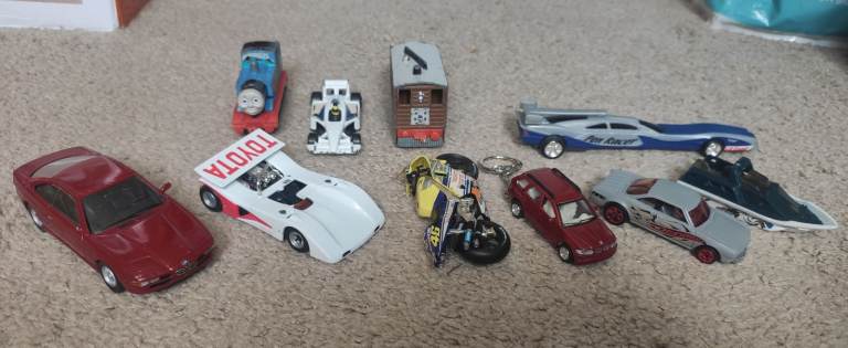 mixed cars-10items,Toyota,hotwheels and Thomas the Tank