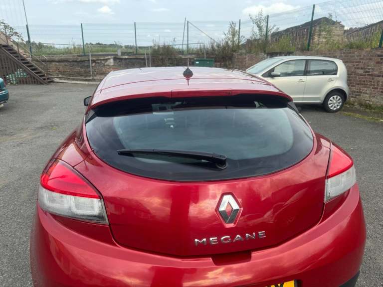 2013 Renault Megane 15 dCi Dynamique TomTom 3dr EDC COUPE Diesel Automatic