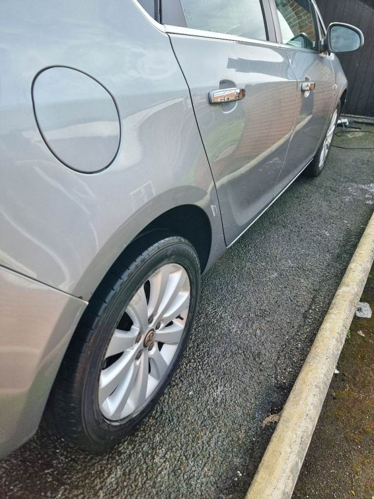 Vauxhall, ASTRA, Hatchback, 2013, Manual, 1686 (cc), 5 doors