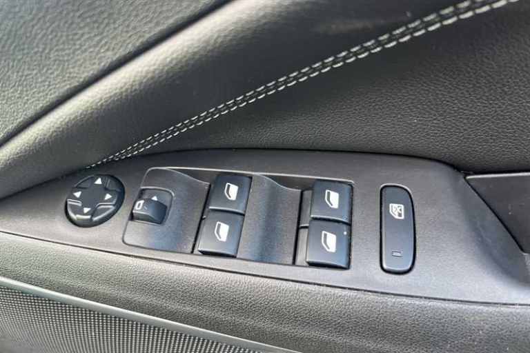 2021 Vauxhall Crossland 1.2 Turbo [130] Elite Nav 5dr Auto HATCHBACK PETROL Automatic