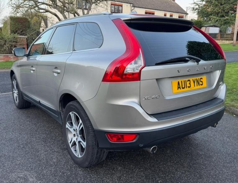 2013 VOLVO XC60 2.4 D5 SE LUX NAV AWD AUTO S/HISTORY CAMBELT DONE! LOVELY 4X4!