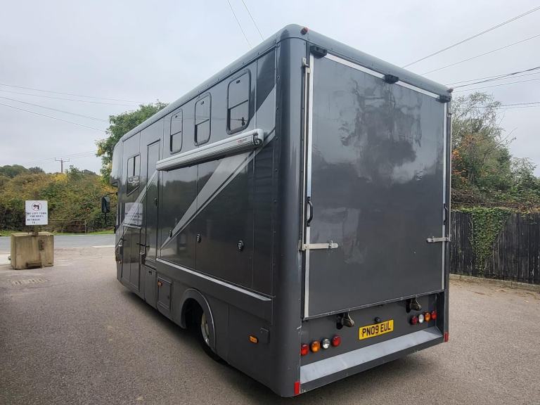Isuzu NPR Horsebox Horse Box 2009 