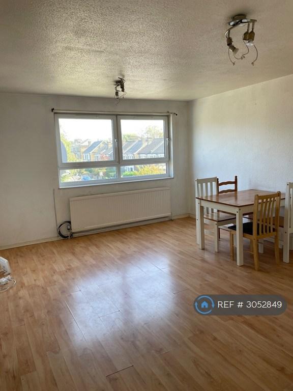 2 bedroom flat in Glastonbury House, London, SE12 (2 bed) (#3052849)