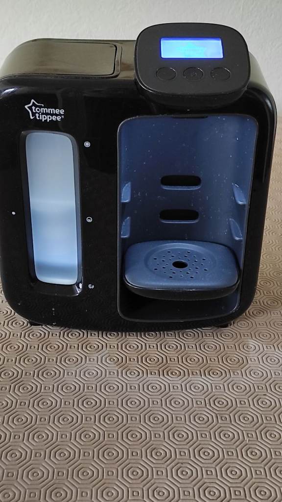 Tommee Tippee digital baby milk prep machine