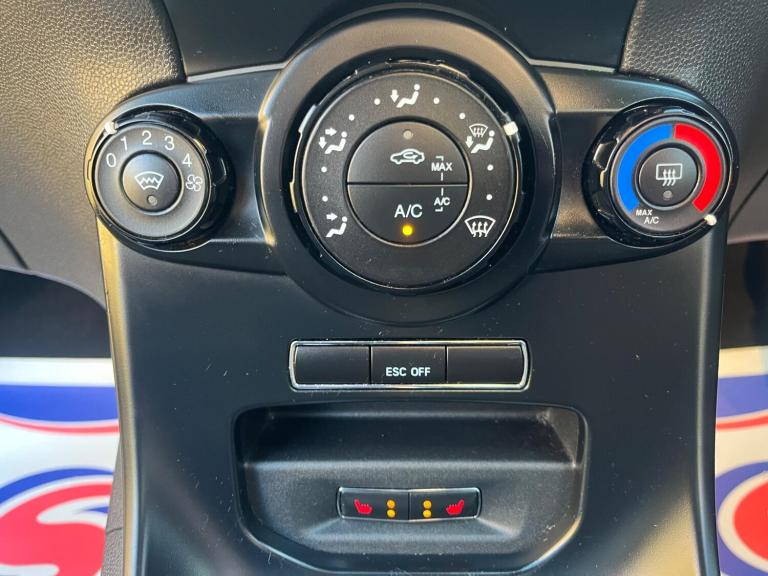 2016 Ford Fiesta 1.6T EcoBoost ST-2 Euro 6 3dr HATCHBACK Petrol Manual
