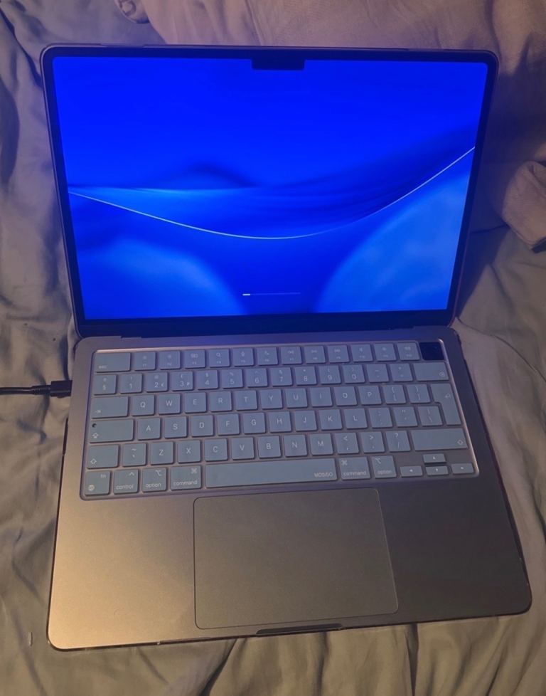 M4 Mac book air 16GB 512SSD sky blue