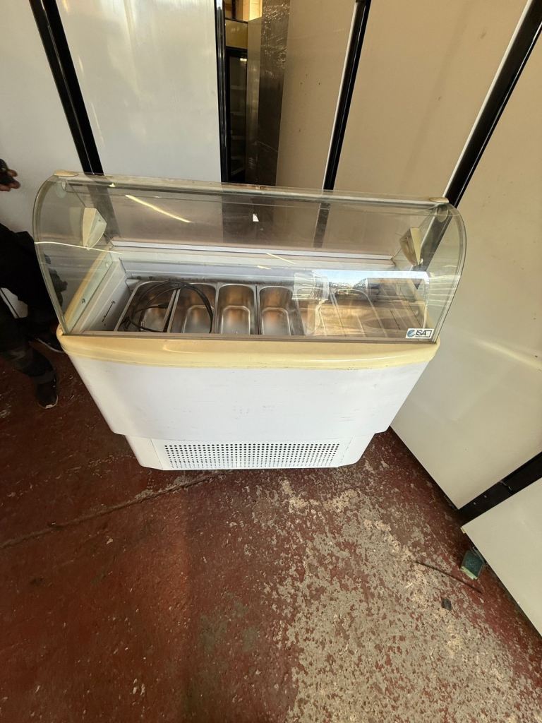Commercial ice cream freezer 