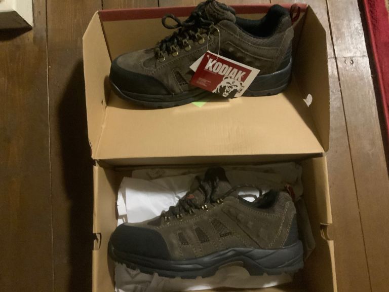 Men’s safety composite toe vs steel toe work shoes UK 11.5  US 12