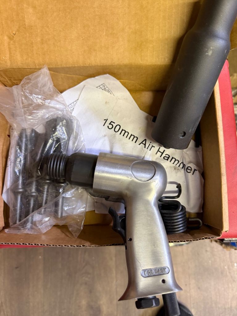 150mm Air Hammer Pneumatic Tool with Accessories