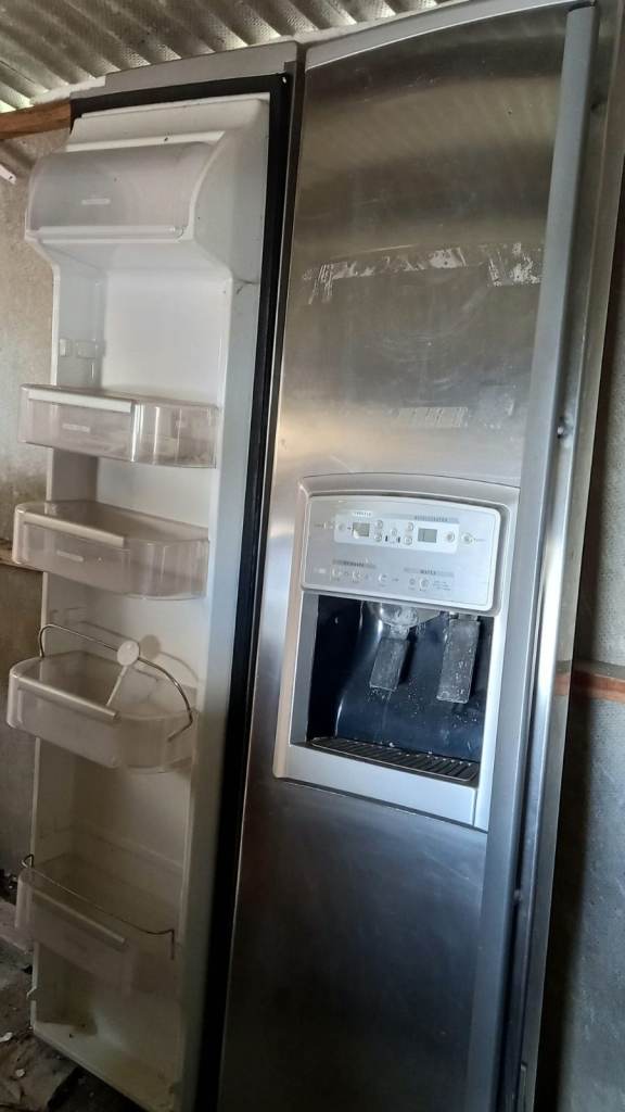 FREE! Whirlpool American Style Side by Side Fridge Freezer with Ice Maker/Water Dispenser for Parts