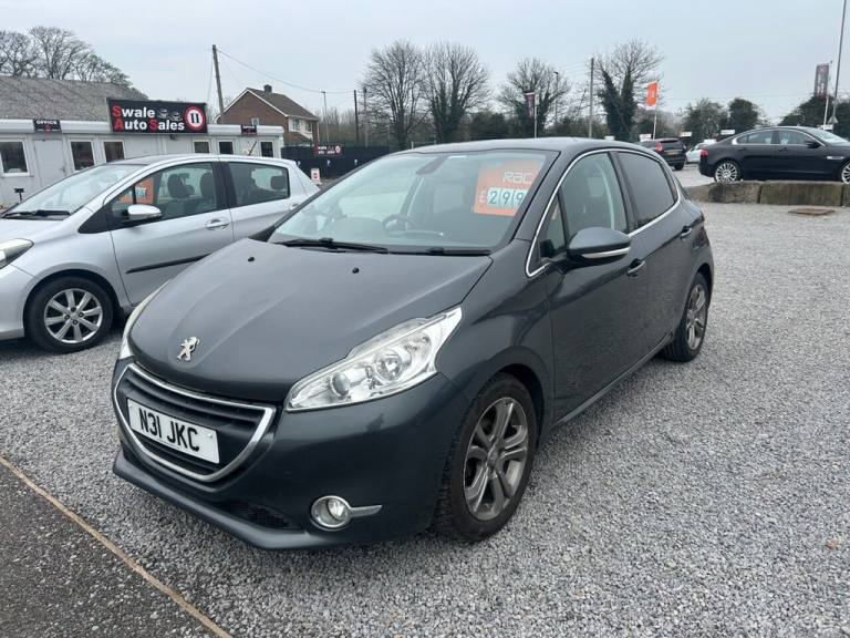 2014 Peugeot 208 1.6 e-HDi Allure Hatchback 5dr Diesel Manual Euro 5 (s/s) (92 ps) Hatchback Dies...