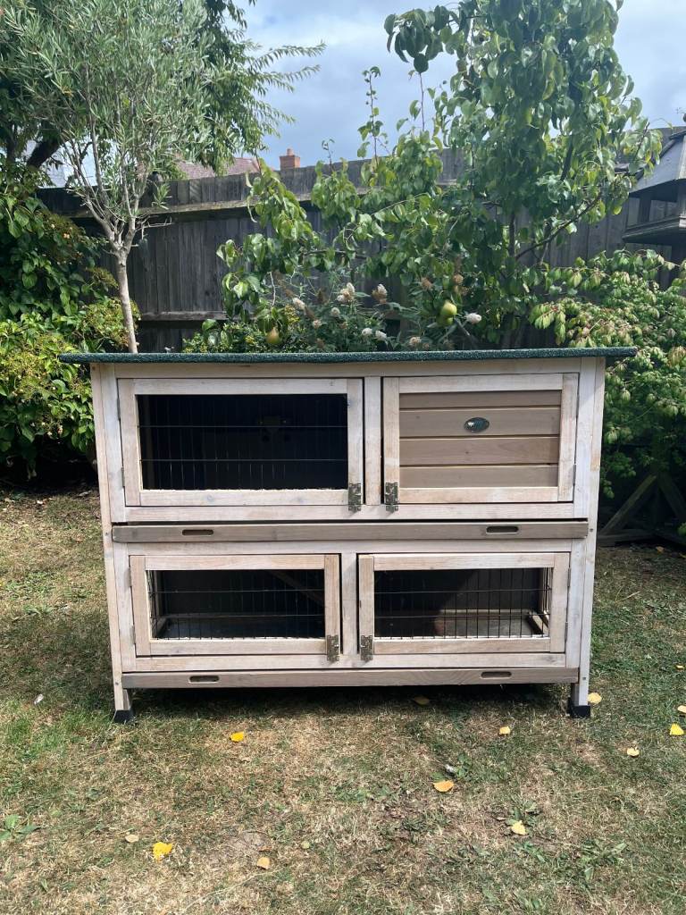 2 Tier Hutch – Grey Design – 2 Removable Dirt Trays + Accessories
