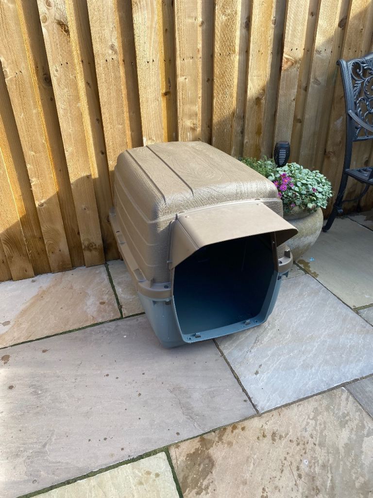 Plastic dog kennel large