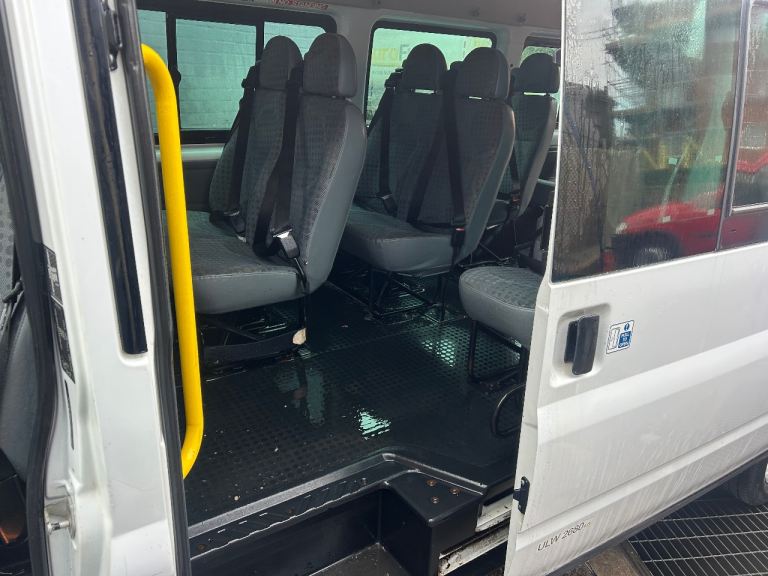 92,000 MILES FORD TRANSIT 17 SEAT MINIBUS 2011 60 REG EXCELLENT CONDITION NO VAT
