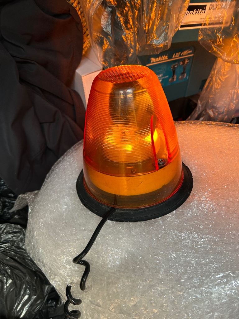 Dorman Trafibeacon Magnetic Traffic Roof Beacon 12V Cigarette Lighter Plug 