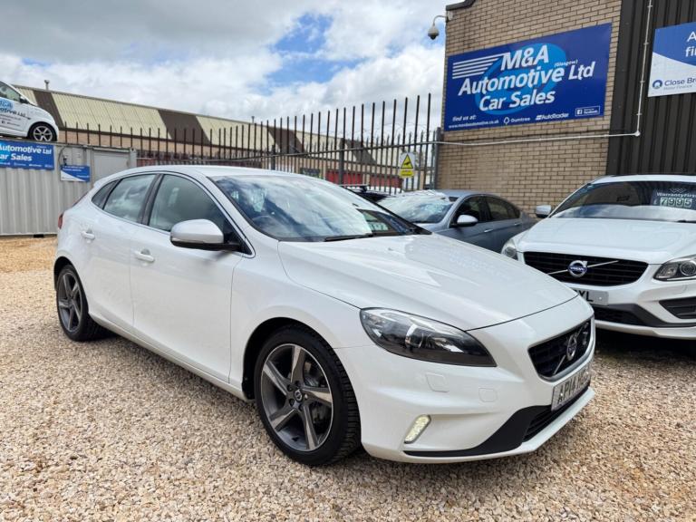 2014 Volvo V40 D2 R DESIGN Lux 5dr HATCHBACK DIESEL Manual