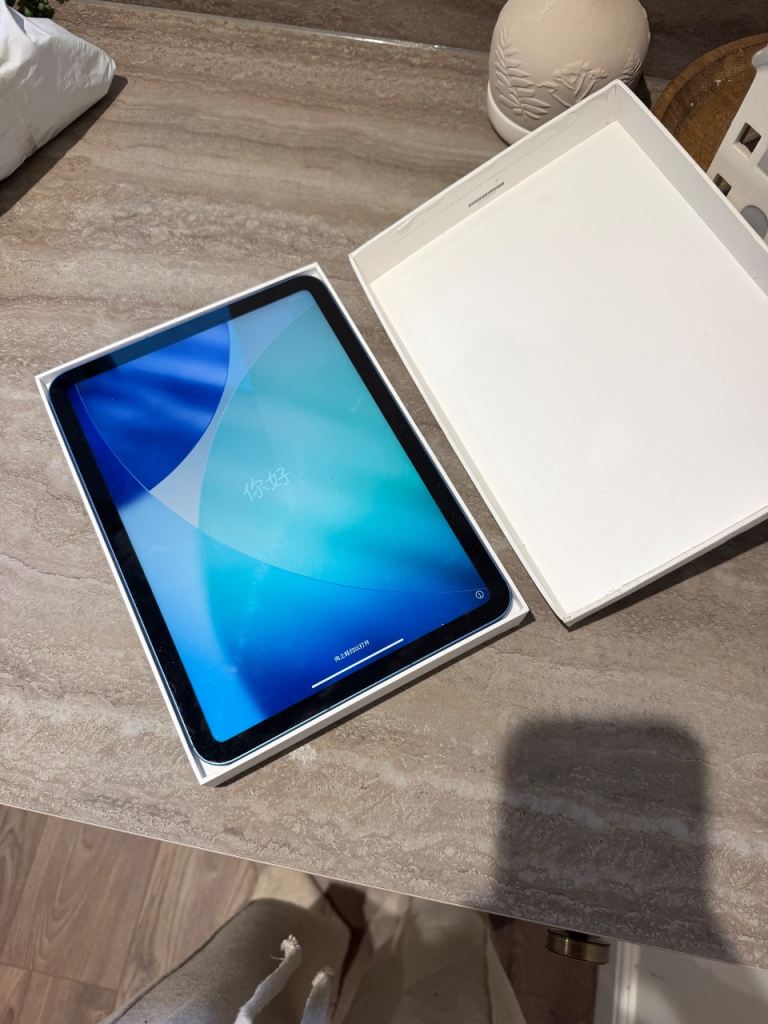 Apple I pad cost £450 will accept £375