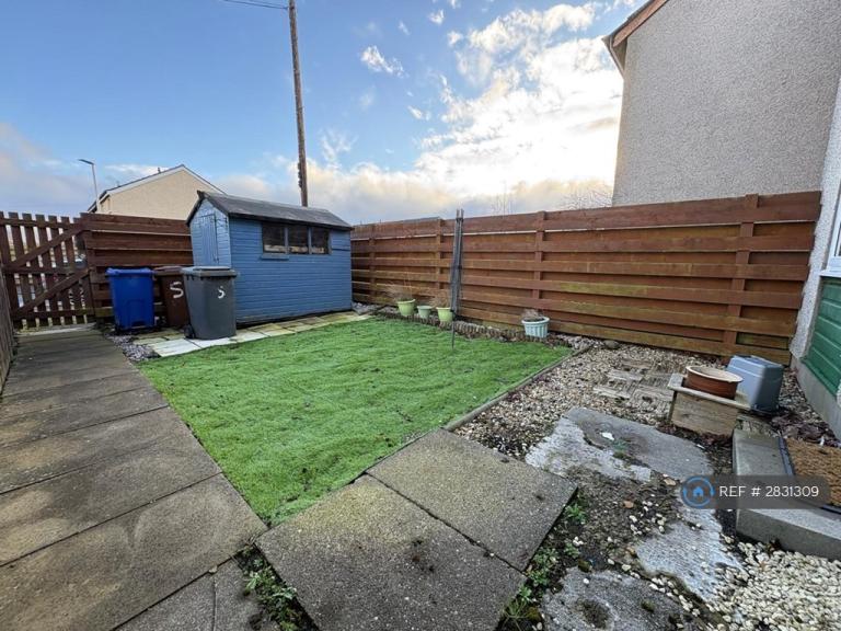 4 bedroom house in Nevis Gardens, Penicuik, EH26 (4 bed) (#2831309)