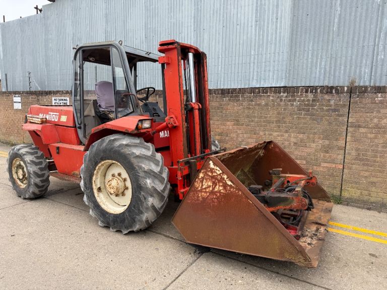 Manitou M.26-4 rough terrain forklift, 4x4, forks and bucket 