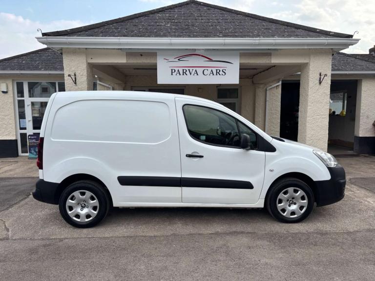 2017 Peugeot Partner 850 1.6 BlueHDi 100 Professional Van [non SS] PANEL VAN DIESEL Manual