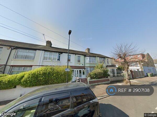 4 bedroom house in St Albans Avenue, London, E6 (4 bed) (#2907138)