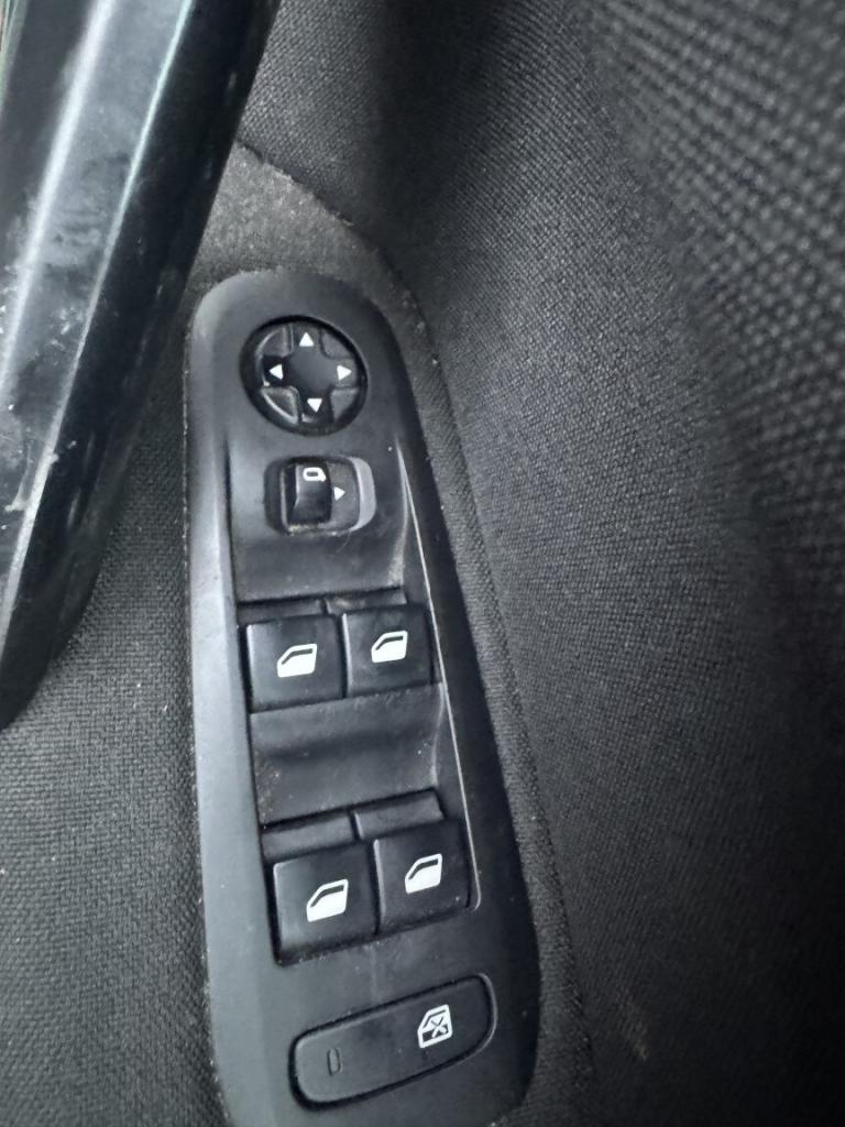 PEUGEOT 308 SW 1.2 PureTech Active 2015