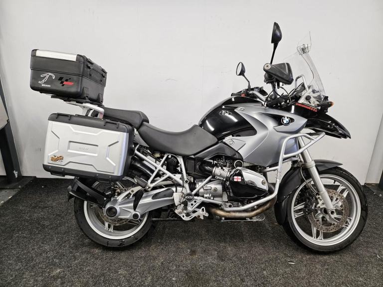 BMW R1200GS ** FULL LUGGAGE - ENGINE BARS - 12 MONHT MOT **