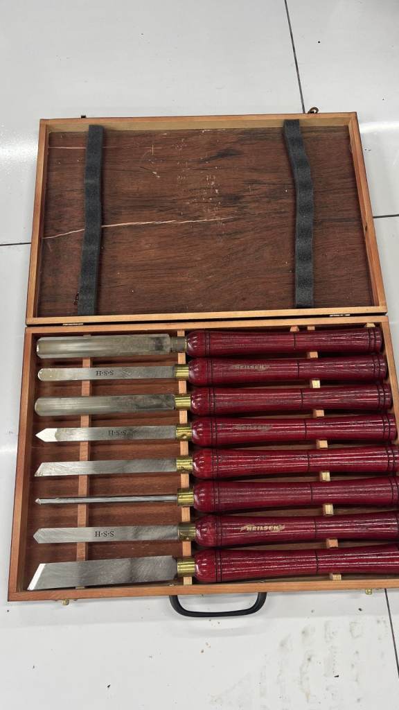 Wood chisel set for lathe