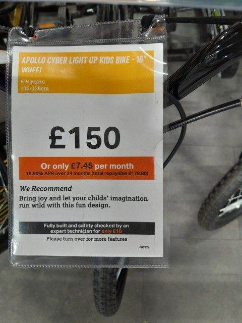 Halfords Apollo Childs Bike